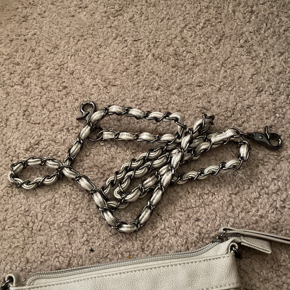 Like New wristlet - Picture 3 of 4